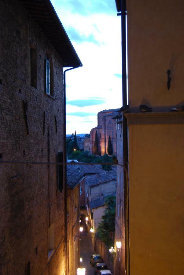 Hotel Antica Dimora Del Buongoverno Siena Exterior foto